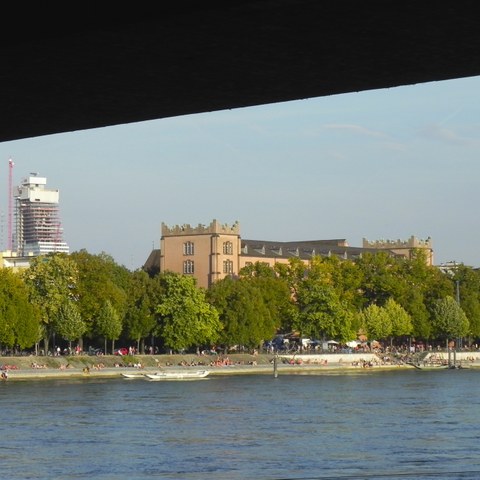 RocheTurm 10 - Foto von Franz König. Vergrösserte Ansicht