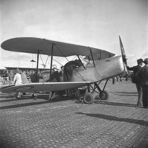 Einweihung Flugplatz Hö A 4810 Staatsarchiv Basel-Stadt. Vergrösserte Ansicht