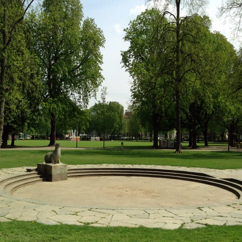 Bachletten - Planschbecken im Schützenmattpark Foto von Franz König. Vergrösserte Ansicht